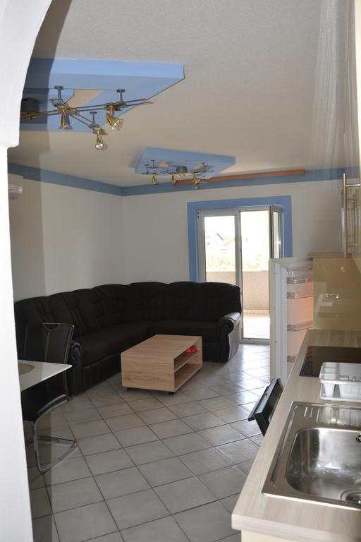 Apartments Petar & Anka Biograd Na Moru Exterior photo